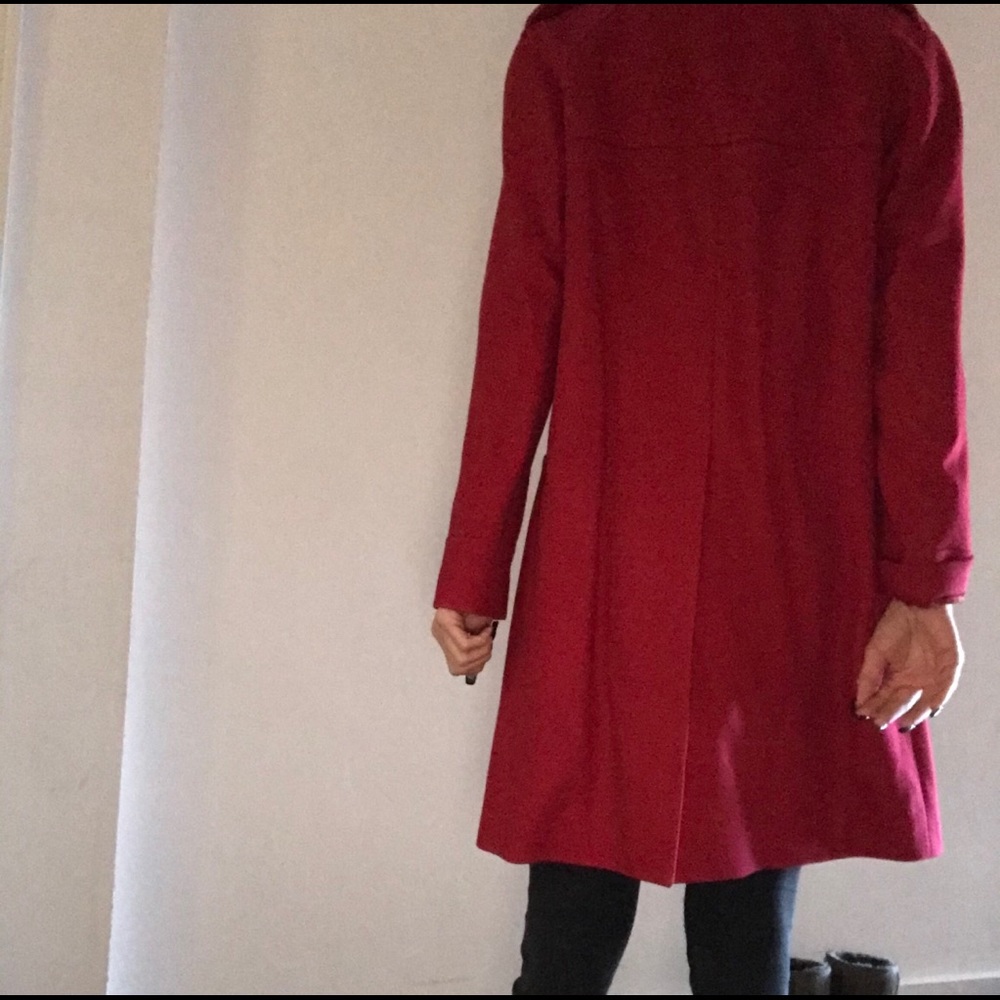 Red long coat - Picture 4 of 8